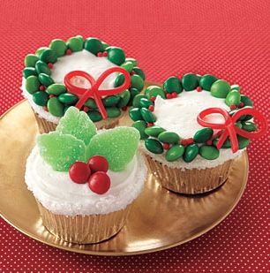 41 Cutest and Most Creative Christmas Cupcakes