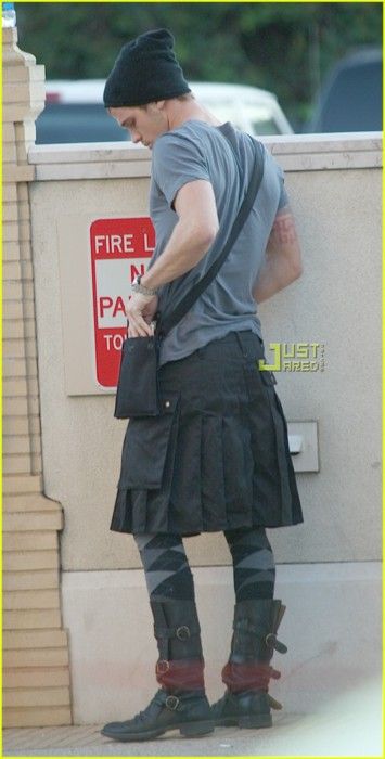 A man in a skirt is impossible not to like – Cam Gigandet