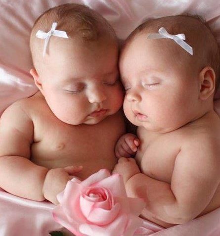 Adorable twin baby Girls♥♥