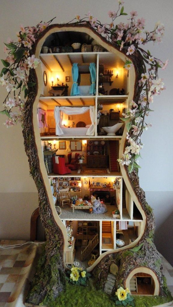 Best doll house EVER.