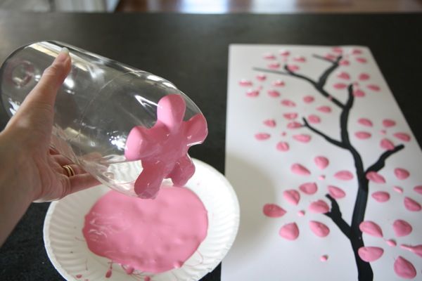 Cherry Blossom Art from a Recycled Soda Bottle – This would be a great kids craf