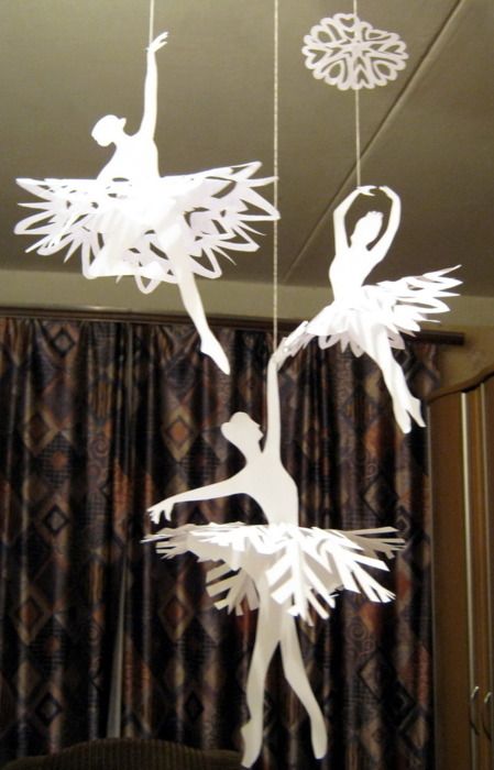 DIY Ballerinas Snowflakes