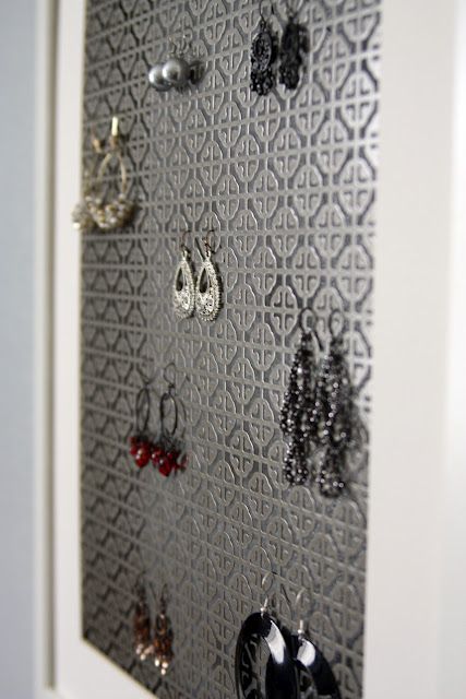 Decorative earring storage