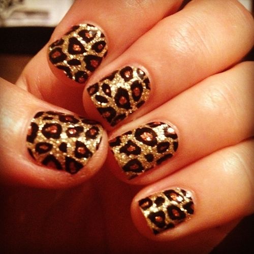 Glitter leopard