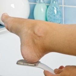 HOME REMEDIES FOR DRY CRACKED FEET