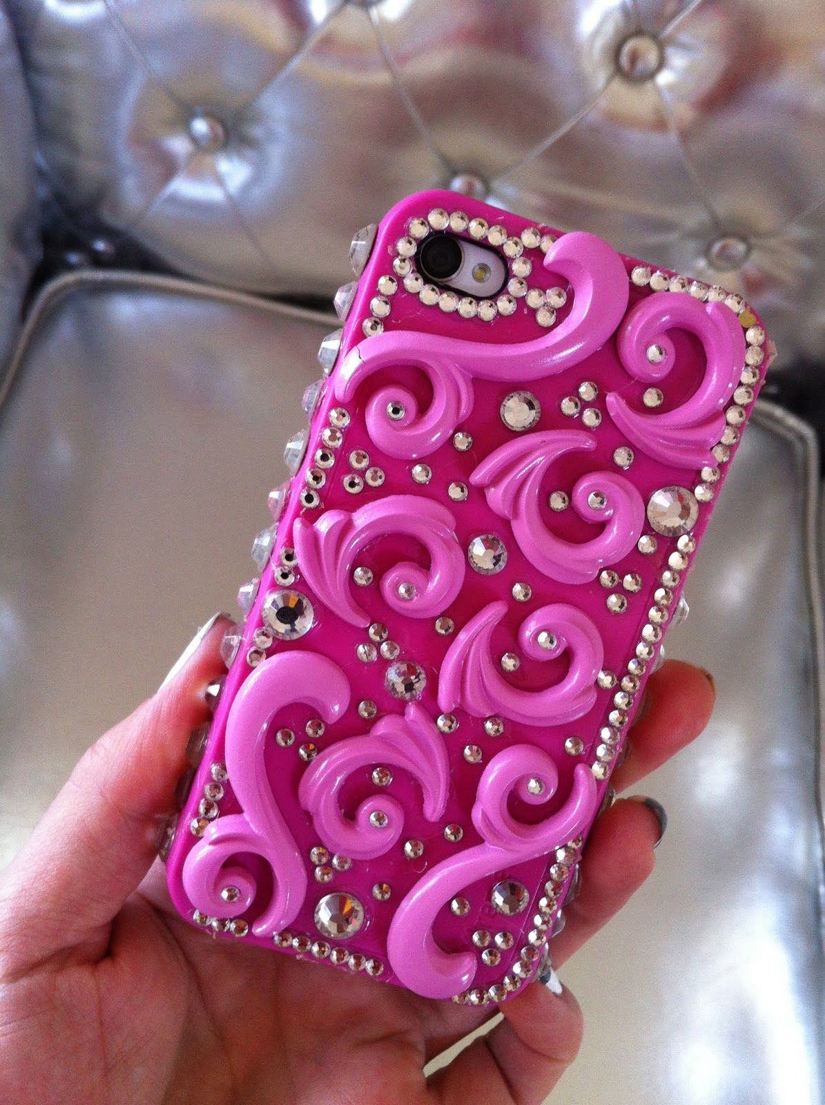 Kandeeland: My sister made her phone case like this…