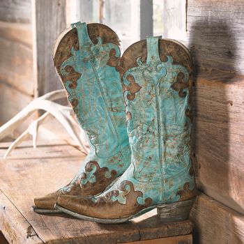 Love cowgirl boots.