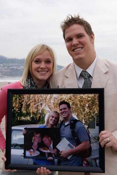 Love this! Take a picture of you at your wedding. On your anniversary hold the f
