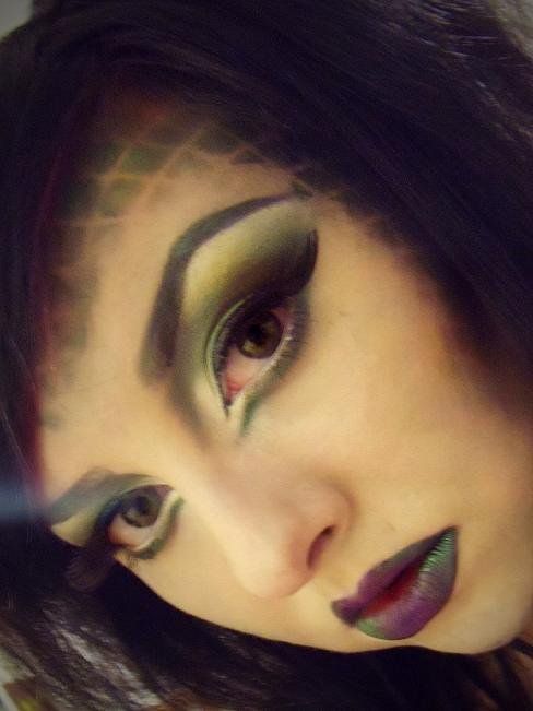 Medusa make-up inspiration for Halloween costume