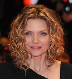 Michelle Pfeiffer – Blonde, Celebrities, Medium hair styles, Curly hair