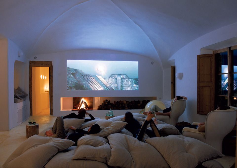 One of my ideal movie and game rooms.