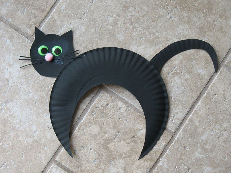 Paper Plate Black Cat – Halloween – Monthly Seasonal Crafts – KinderArt