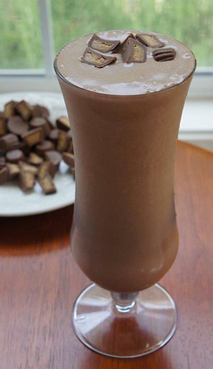 SHAKE OF THE DAY: CHOCOLATE PEANUT PUTTER CUP     Not only is this shake awesome