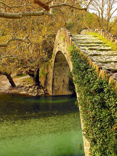 Stone bridge – Ipiros, Greece