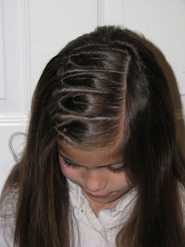 Tons of cute hairstyles, easy enough even for me who can barely french braid and