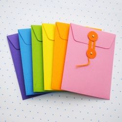 Tutorial which explains how to make these cool string-tie envelopes. Printable t
