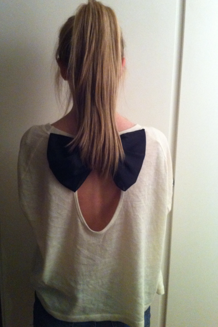 bow back sweater.