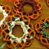 chocolate pretzel wreaths