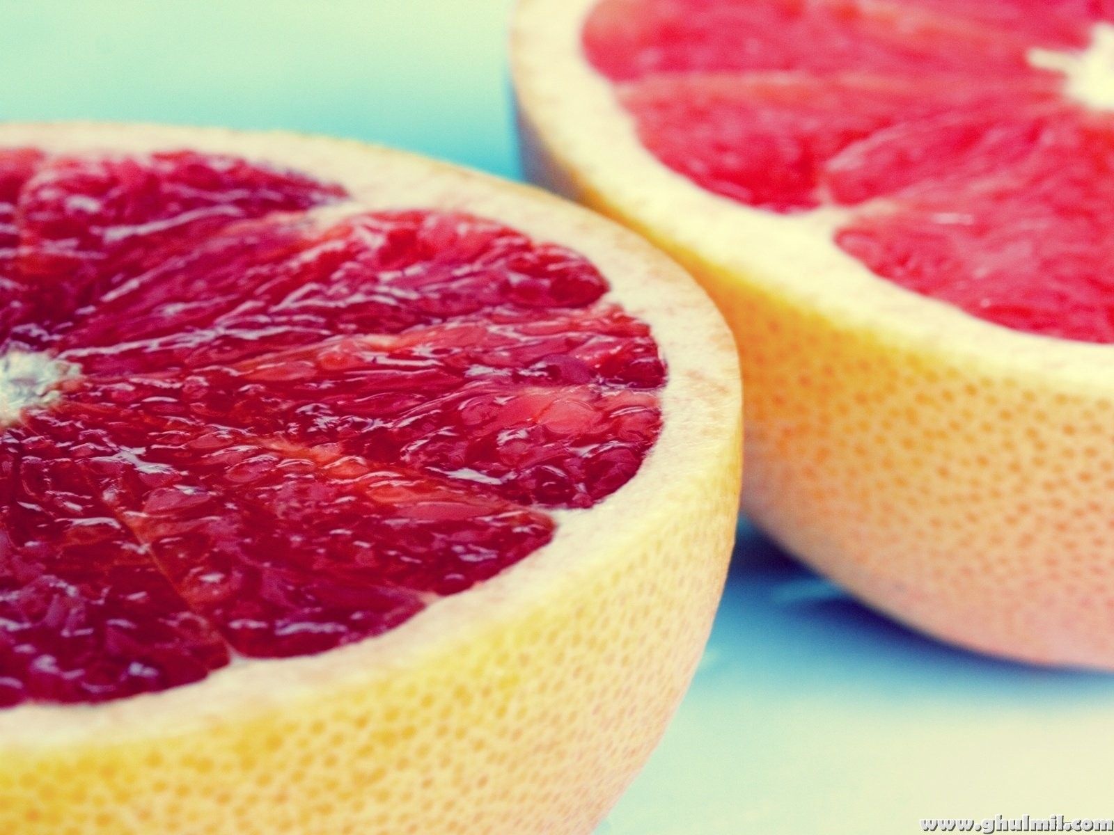 diet tip: 1/2 a grapefruit before every meal helps the body's metabolism