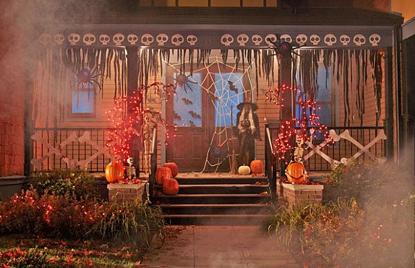 A creepy Halloween porch -   40 Spooky Halloween Decorating Ideas for Your Stylish Home