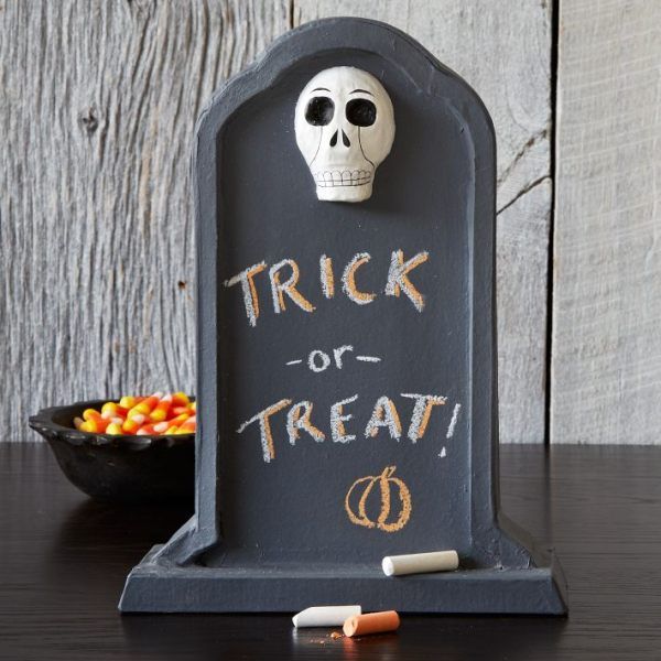 A Halloween headstone decoration -   40 Spooky Halloween Decorating Ideas for Your Stylish Home