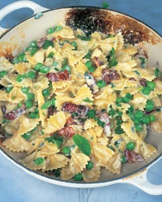 farfalle with carbonara and spring peas