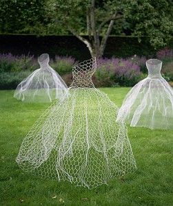 ghost dresses for Halloween – neat ideas for decorating