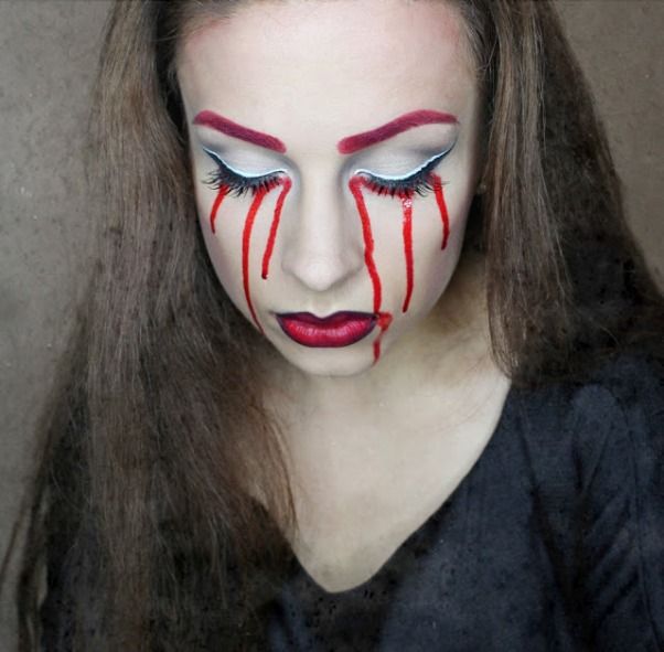 halloween makeup women bloody tears scary -   Halloween Makeup Ideas