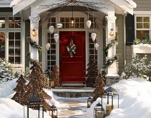 A Whole Bunch Of Christmas Porch Decorating Ideas.