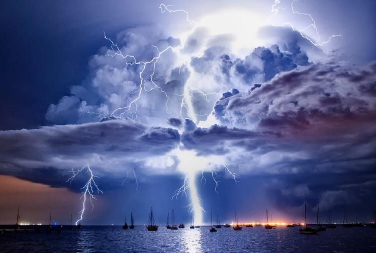 A storm hit Melbourne (Australia) on 14th March. This stunning photograph of it