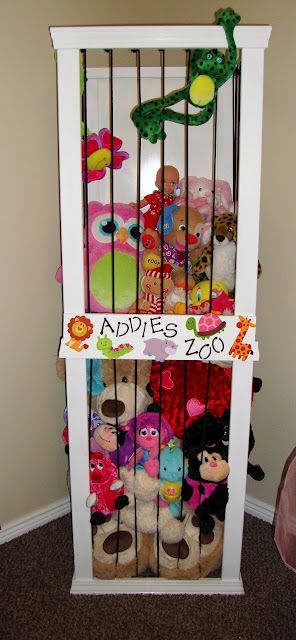 A "zoo" for all the stuffed animals This is soooo smart!