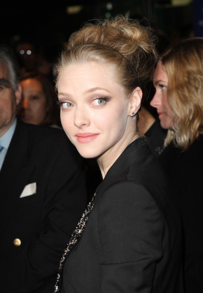 Amanda Seyfrieds high updo hairstyle at the Tribeca Film Festival