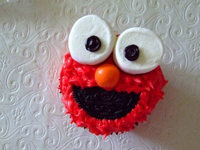 Birthday Elmo cupcakes