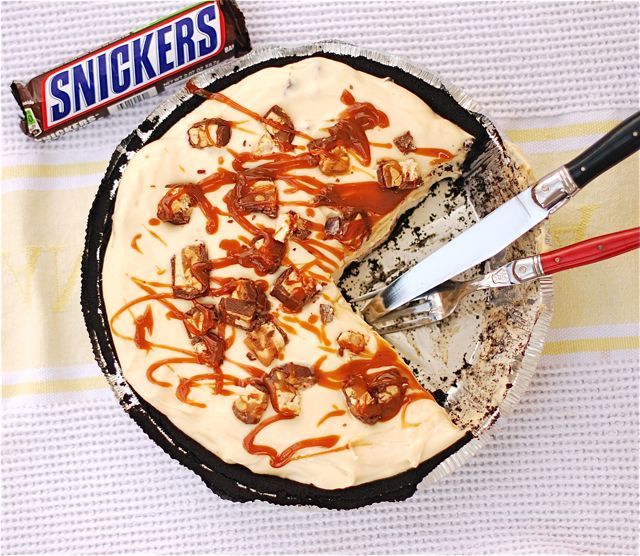 CAN'T WAIT TO TRY THIS…  No Bake Snickers Pie: 1 chocolate cookie pie crus