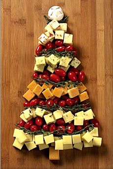 Cheddar Cheese Christmas Tree Recipe – Holiday Appetizers, Hors d'Oeuvre, Pa