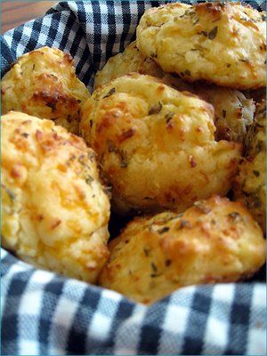 Cheese biscuits — recipe from Red Lobster….