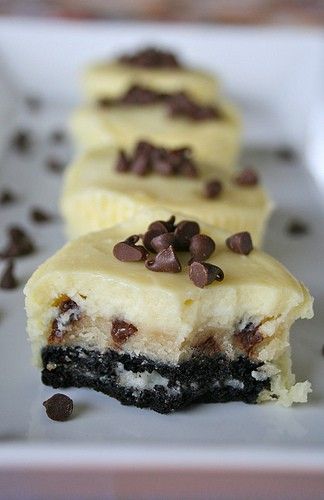 Chocolate Chip Cookie Dough Filled Oreo Cheesecakes