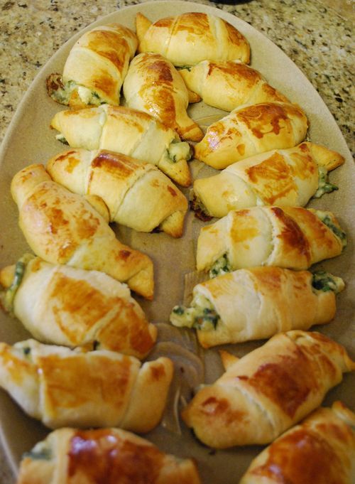 Crescent Rolls Filled With Feta, Mozzarella, and Spinach