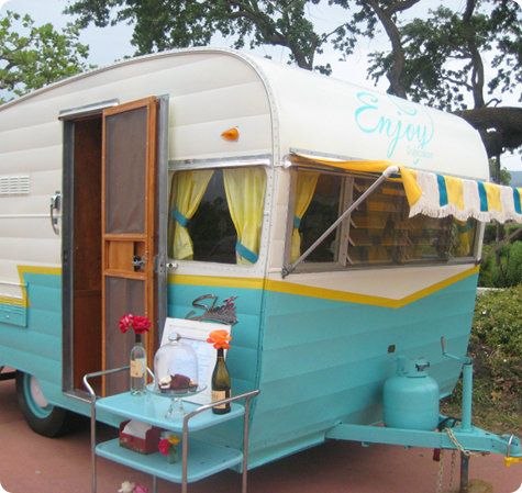 Cute little camper trailer!…I will refurbish one some day…I WILL!