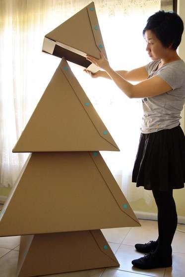DIY cardboard Christmas tree! So fun if you can't or don't want to spend