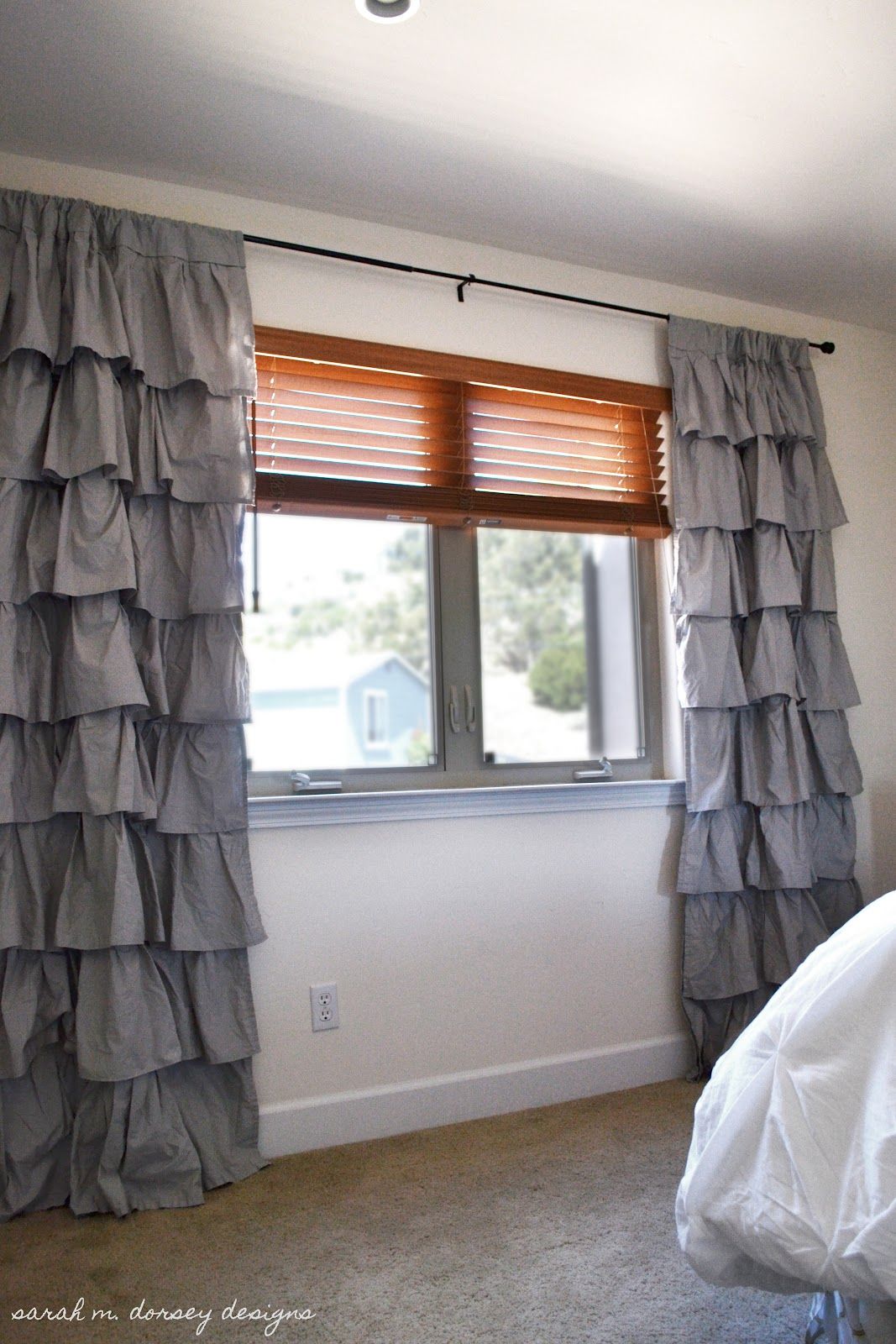 DIY ruffle curtain. You don't have to be good at sewing!!