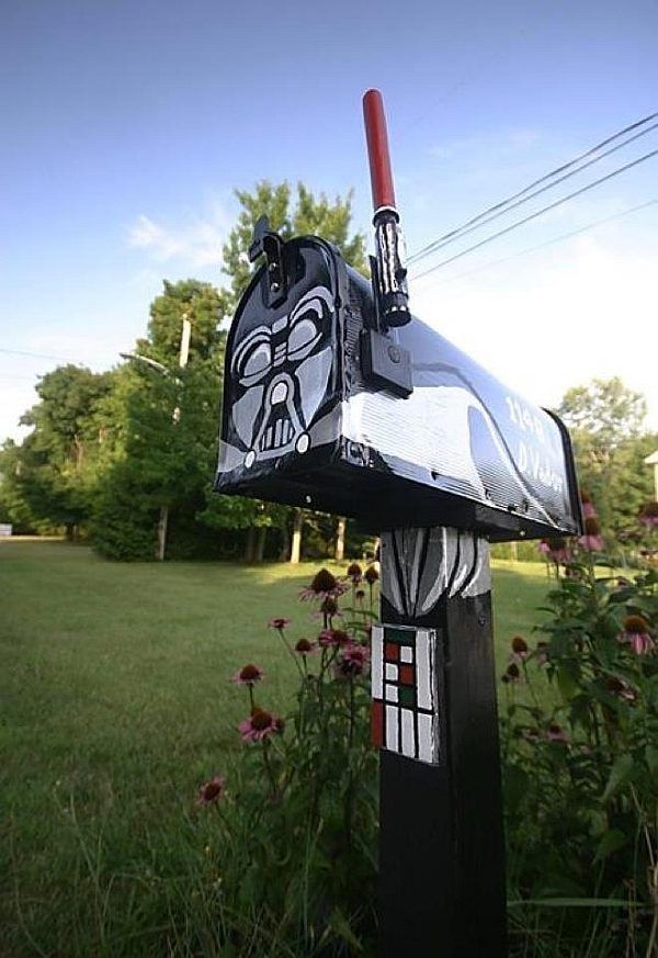 Darth Vader mailbox!