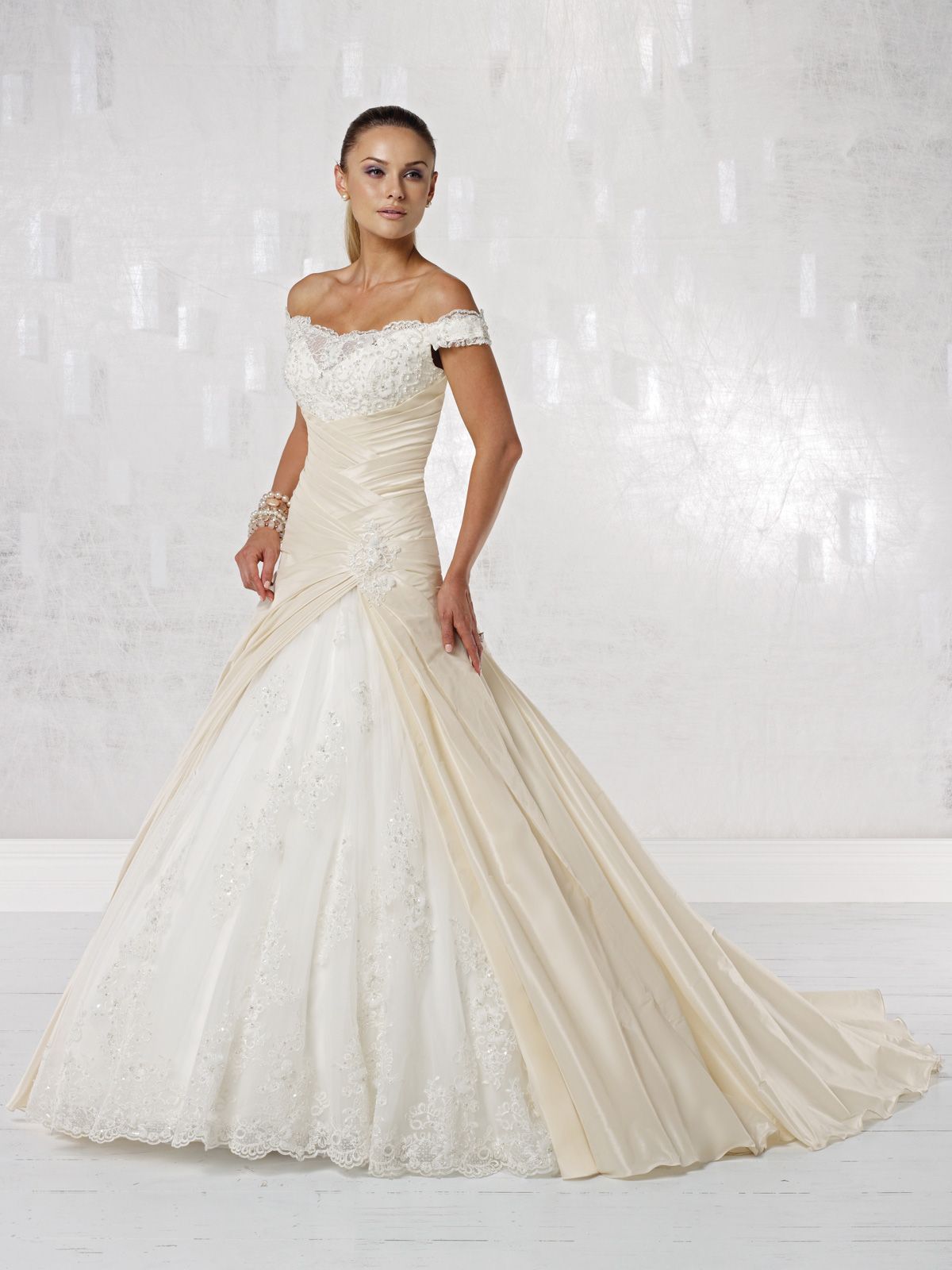 Gorgeous off shoulder ball gown chapel train bridal gowns