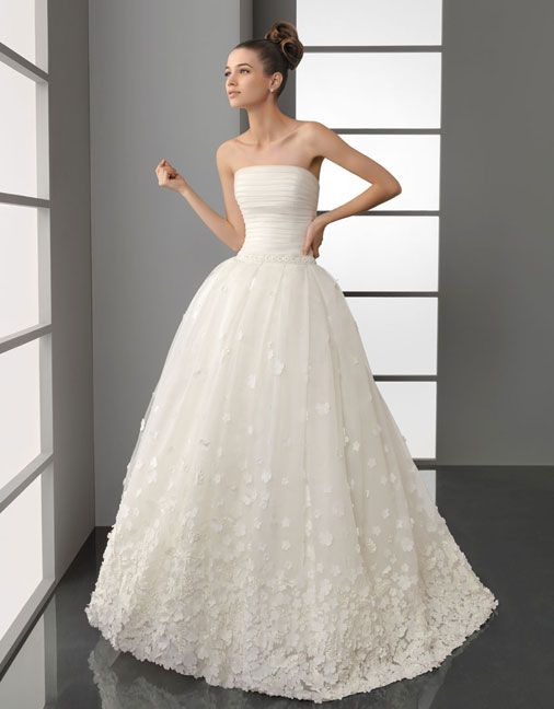 Gorgeous strapless ball gown sweep / brush train bridal gowns