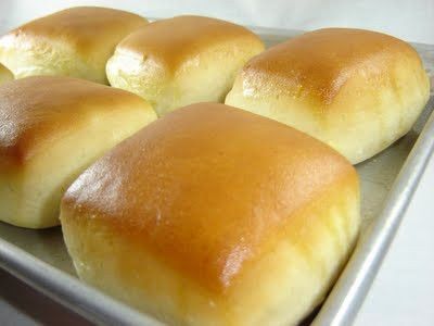 Homemade Texas Roadhouse Rolls – I've made these three times and they turn o
