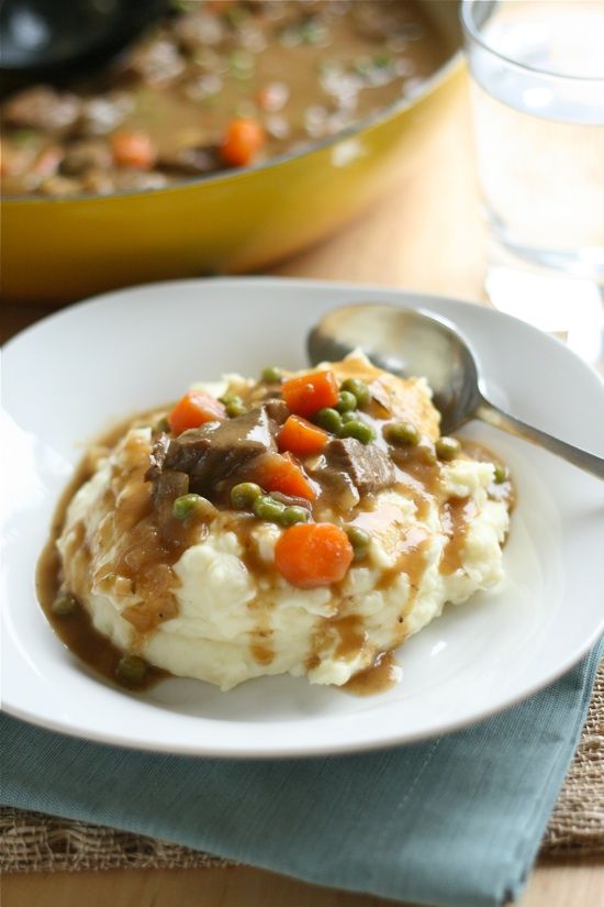 Irish Beef Stew & Mashed Potatoes. The ultimate comfort food. Yummy! #beef #stew