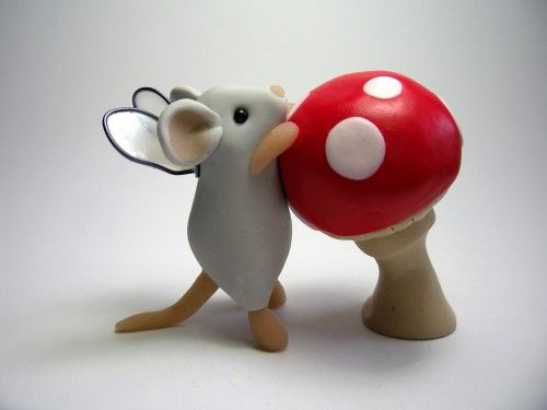 Little Fairy Mouse with Toadstool Sculpture