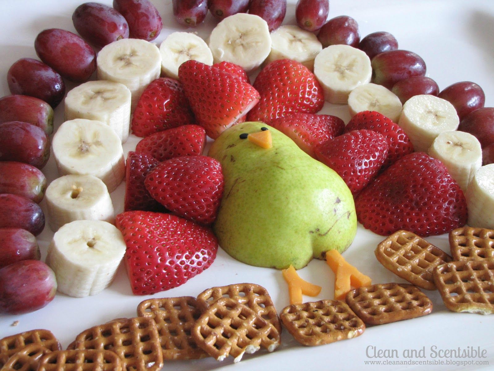 Neat snack for the kids for Thanksgiving :) (this would be a fun 'plate'