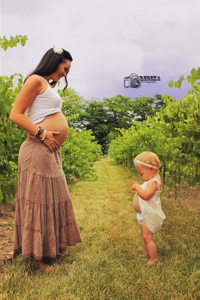 One of my favorite maternity photo poses. So cute!