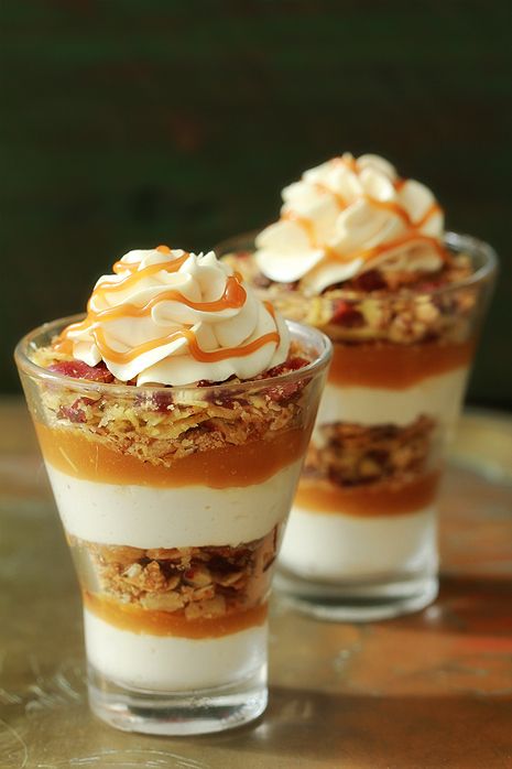 Ready for fall for these Apple Desserts :)  Thinking of these for Thanksgiving i